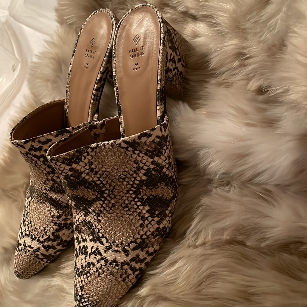 Womens Call It Spring Heels